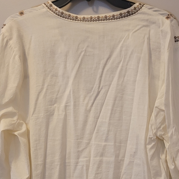 St. John's Bay Cream XL Women's Blouse with tan floral embroidery - Picture 6 of 8